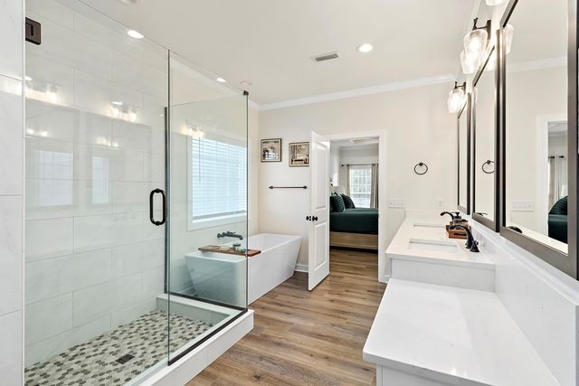 303 White Oak Dr, New Brockton, AL 36351