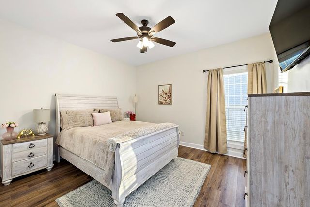 303 White Oak Dr, New Brockton, AL 36351