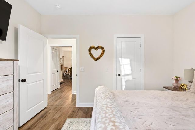 303 White Oak Dr, New Brockton, AL 36351