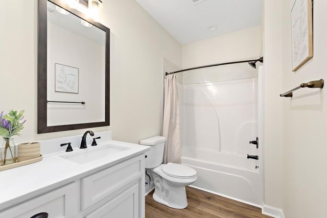 303 White Oak Dr, New Brockton, AL 36351