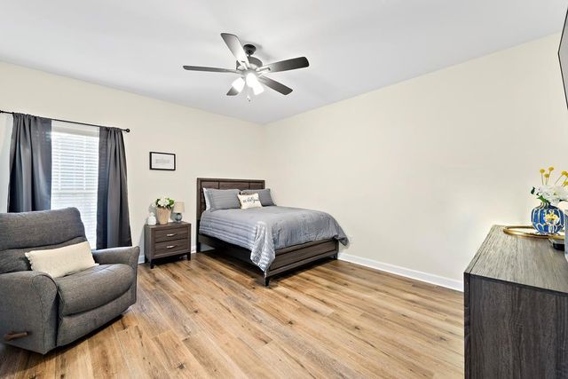 303 White Oak Dr, New Brockton, AL 36351