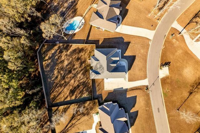 303 White Oak Dr, New Brockton, AL 36351