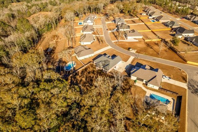 303 White Oak Dr, New Brockton, AL 36351