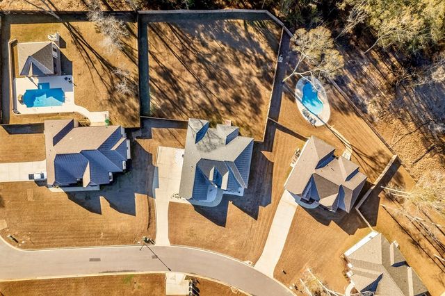 303 White Oak Dr, New Brockton, AL 36351