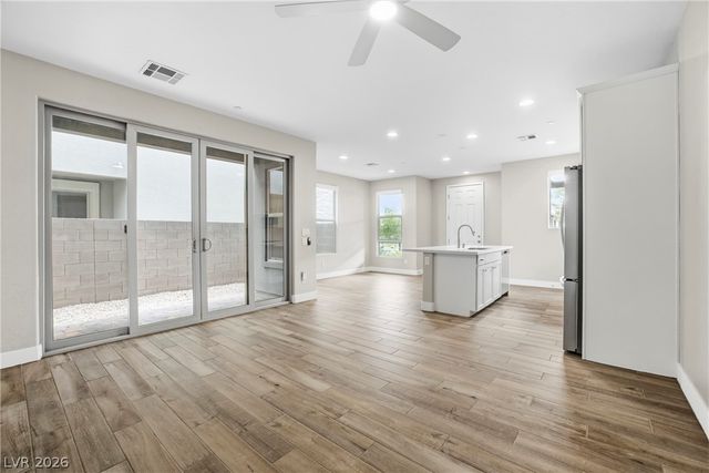 11677 Emerald Lake Avenue, Las Vegas, NV 89138