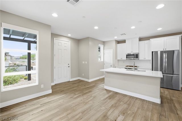 11677 Emerald Lake Avenue, Las Vegas, NV 89138