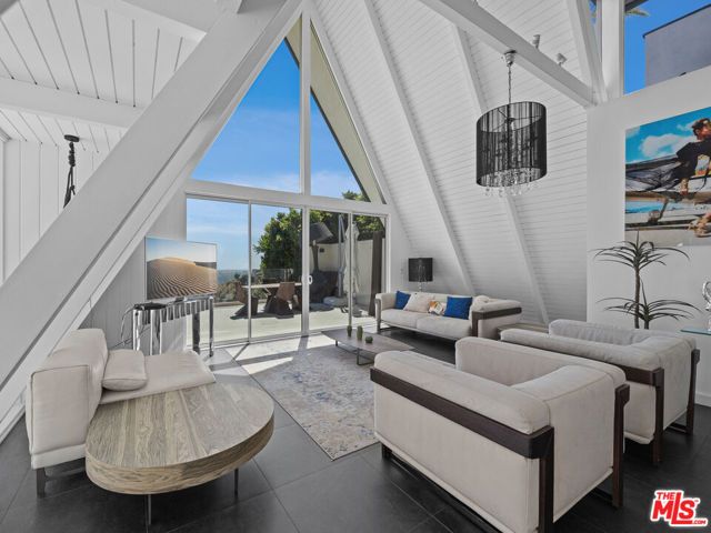 8460 Cole Crest Drive, Los Angeles, CA 90046