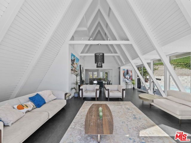 8460 Cole Crest Drive, Los Angeles, CA 90046