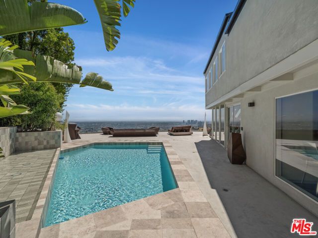 8460 Cole Crest Drive, Los Angeles, CA 90046