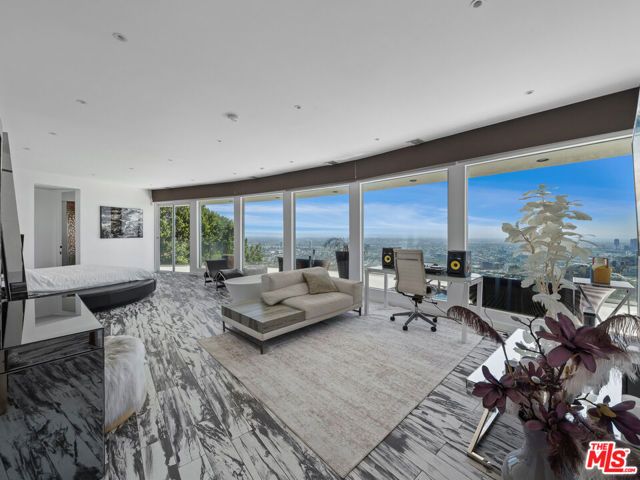 8460 Cole Crest Drive, Los Angeles, CA 90046