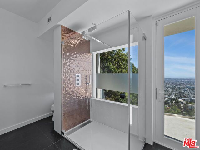 8460 Cole Crest Drive, Los Angeles, CA 90046