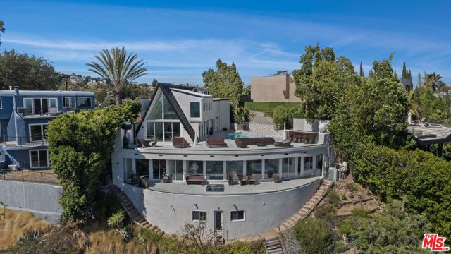 8460 Cole Crest Drive, Los Angeles, CA 90046
