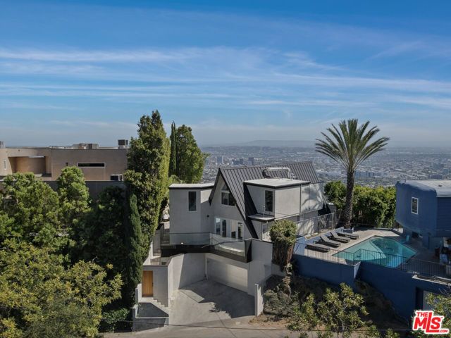 8460 Cole Crest Drive, Los Angeles, CA 90046