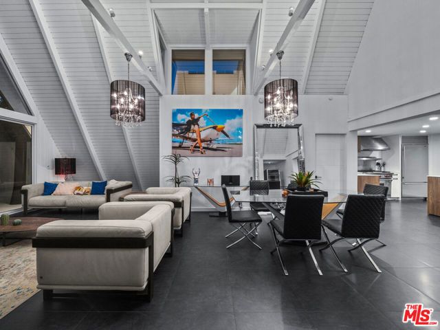 8460 Cole Crest Drive, Los Angeles, CA 90046