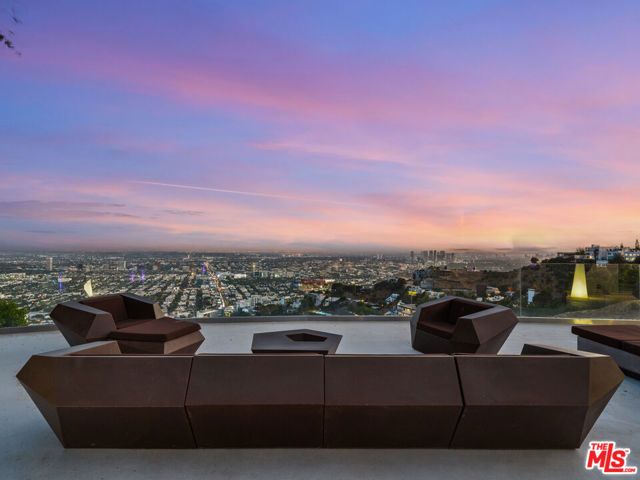 8460 Cole Crest Drive, Los Angeles, CA 90046