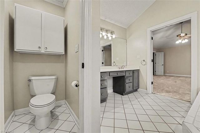 4413 Hunters Run Drive, Clemmons, NC 27012