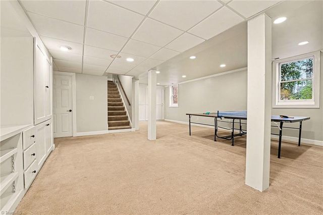 4413 Hunters Run Drive, Clemmons, NC 27012