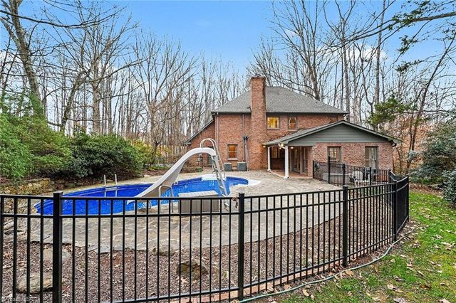 4413 Hunters Run Drive, Clemmons, NC 27012