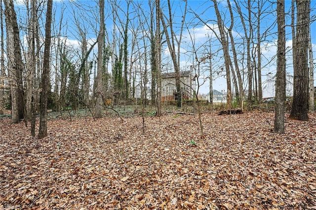 4413 Hunters Run Drive, Clemmons, NC 27012