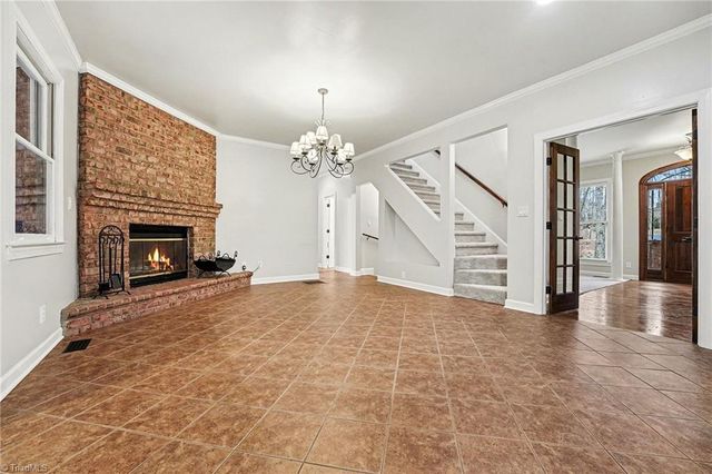 4413 Hunters Run Drive, Clemmons, NC 27012