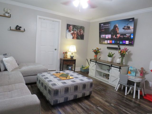 403 W Walnut Street, Benton, AR 72015