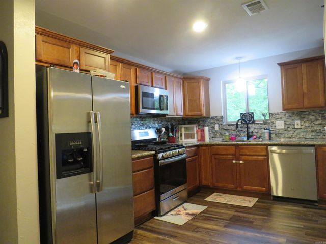 403 W Walnut Street, Benton, AR 72015