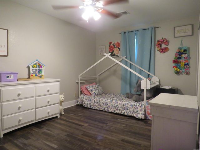 403 W Walnut Street, Benton, AR 72015