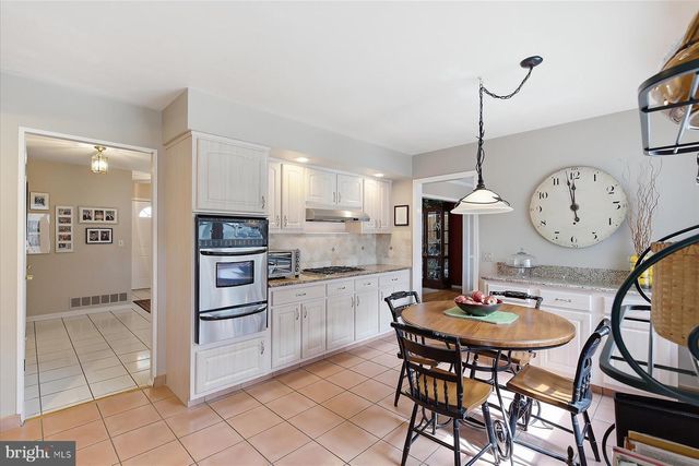 29 HANCE BLVD, Freehold, NJ 07728