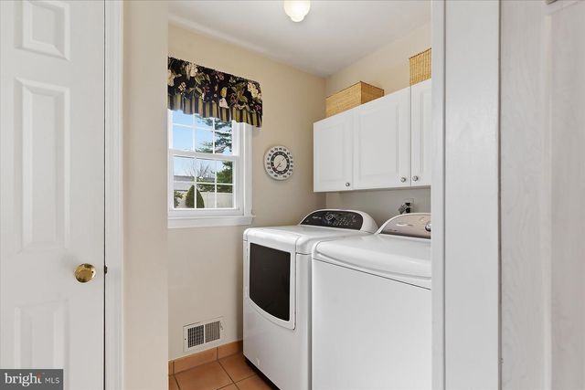 29 HANCE BLVD, Freehold, NJ 07728