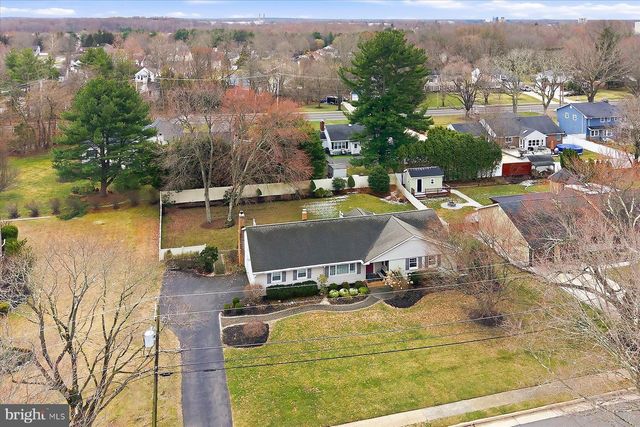 29 HANCE BLVD, Freehold, NJ 07728