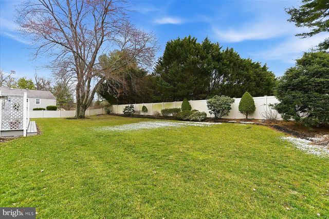 29 HANCE BLVD, Freehold, NJ 07728