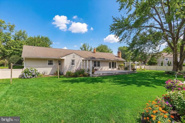 29 HANCE BLVD, Freehold, NJ 07728