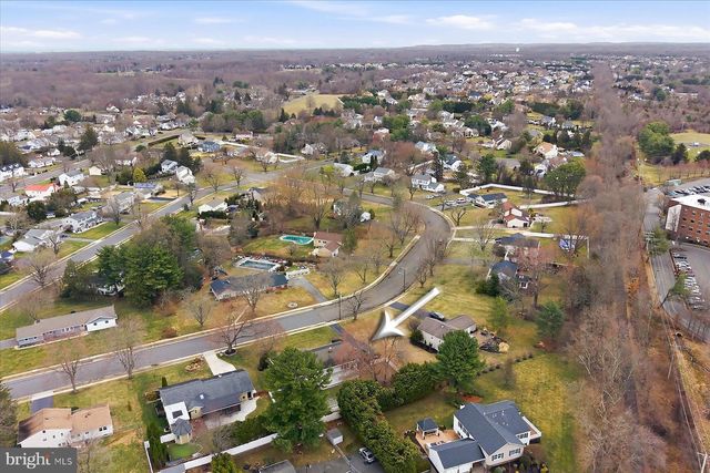 29 HANCE BLVD, Freehold, NJ 07728