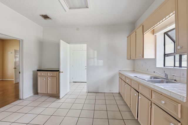 6803 Donlen Street, Houston, TX 77022