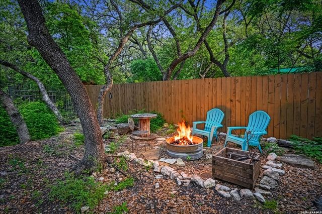 303 S MANTON LN, Castle Hills, TX 78213