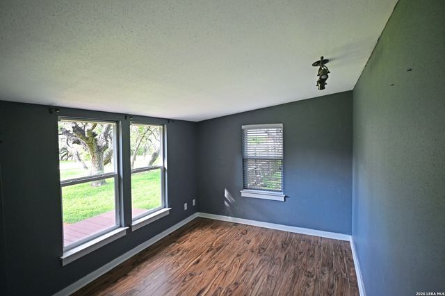 303 S MANTON LN, Castle Hills, TX 78213