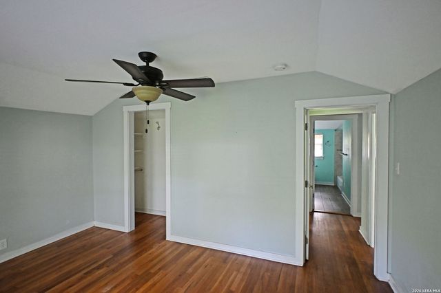 303 S MANTON LN, Castle Hills, TX 78213