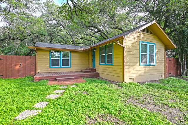 303 S MANTON LN, Castle Hills, TX 78213