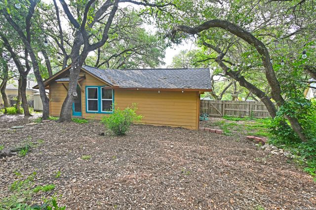 303 S MANTON LN, Castle Hills, TX 78213
