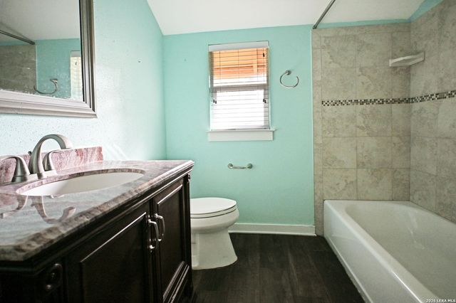 303 S MANTON LN, Castle Hills, TX 78213