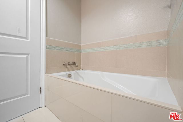 1115 S Elm Drive 513, Los Angeles, CA 90035