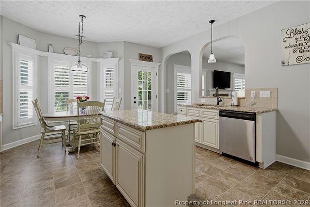 4308 Raccoon Path, Fayetteville, NC 28312