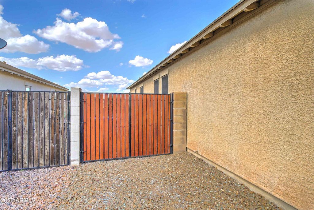 1752 E DEBBIE Drive, San Tan Valley, AZ 85140 — photo 4