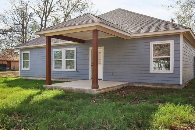 387 Autumn Lane, Livingston, TX 77351