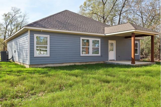 387 Autumn Lane, Livingston, TX 77351