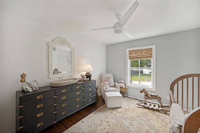 220 W College Street, Lewisville, TX 75057