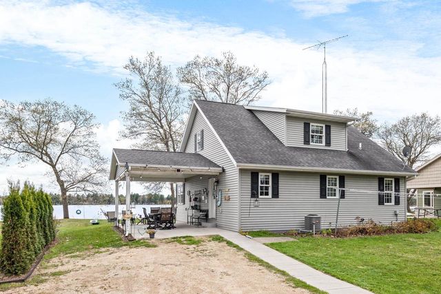N8067 Tuttle Lake Road, Neshkoro, WI 54960