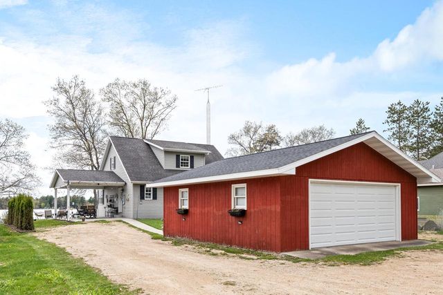 N8067 Tuttle Lake Road, Neshkoro, WI 54960
