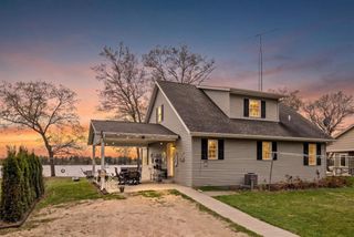 N8067 Tuttle Lake Road, Neshkoro, WI 54960