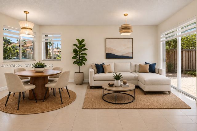 5118 NW 115th Ct, Doral, FL 33178